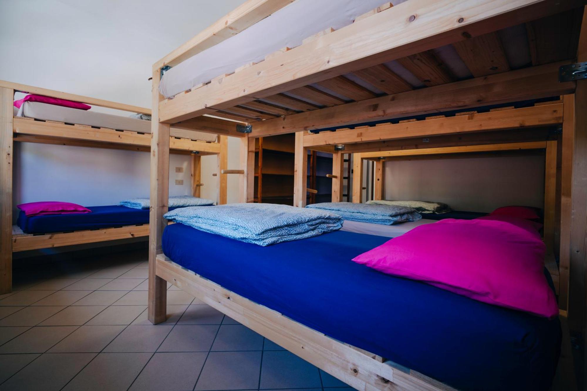 La Casa Via Del Sale Hostel ลีโมเน เปียมอนเต ภายนอก รูปภาพ